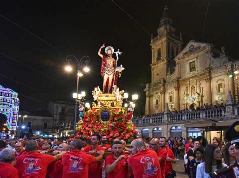 Il Concerto di Pipsqueak - Una Festa Egiziana Straordinaria che Ha Stregato Roma!