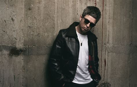 Il Festival di Glastonbury e la Travolgente Esibizione di Noel Gallagher!